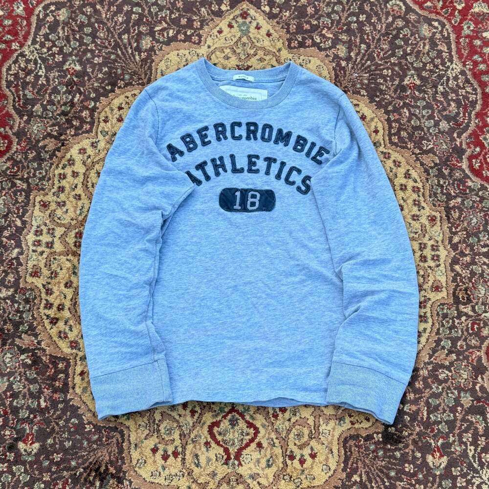 Abercrombie & Fitch Athletics 18 Logo Muscle Fit Long Sleeve T-Shirt Size S